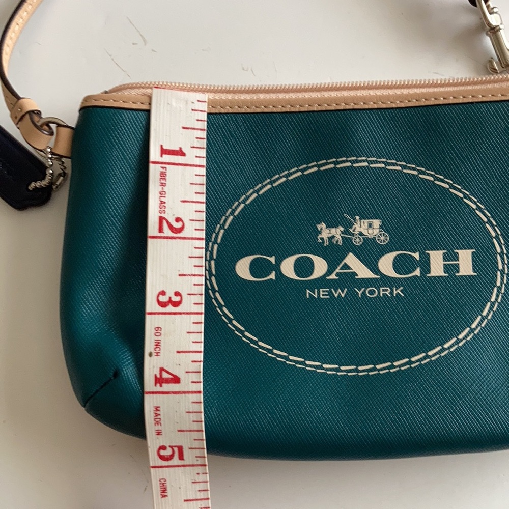 Coach wristlet teal with signature logo graphics NWOT - Picture 8 of 8